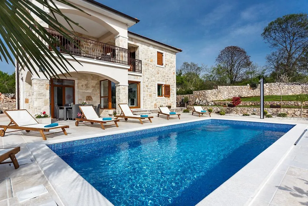 말린스카 Holiday House Peranovic - Ljutici, Krk 빌라