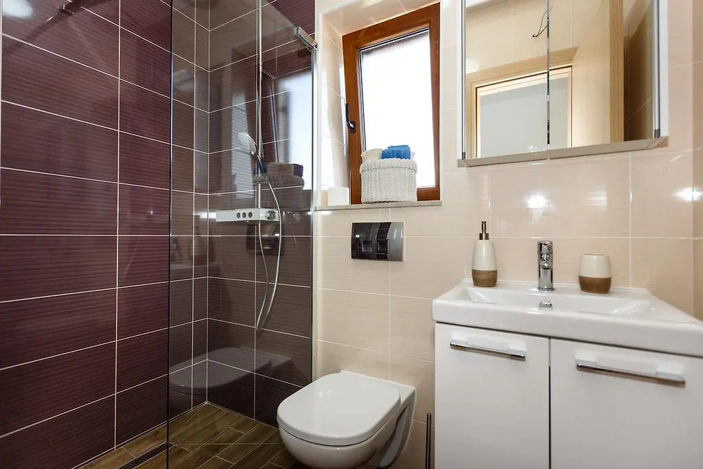 말린스카 Holiday House Peranovic - Ljutici, Krk 빌라