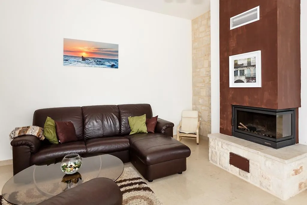 Holiday House Peranovic - Ljutici, Krk Villa Malinska 0*,